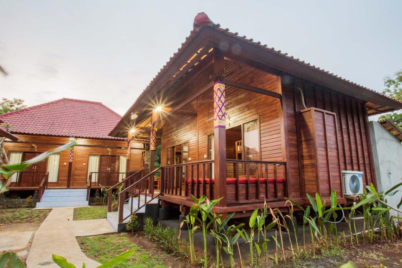 Uma Hostel Lembongan Bagian luar foto