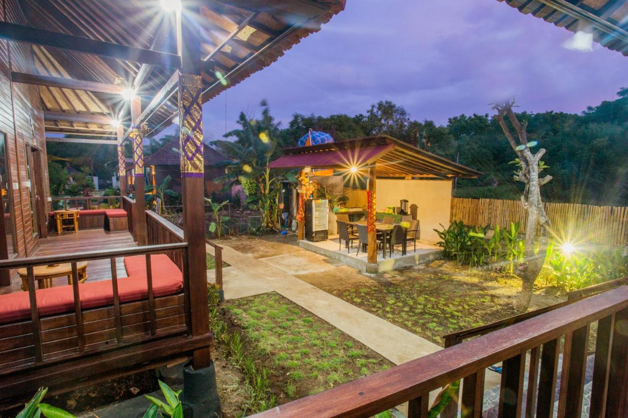 Uma Hostel Lembongan Bagian luar foto