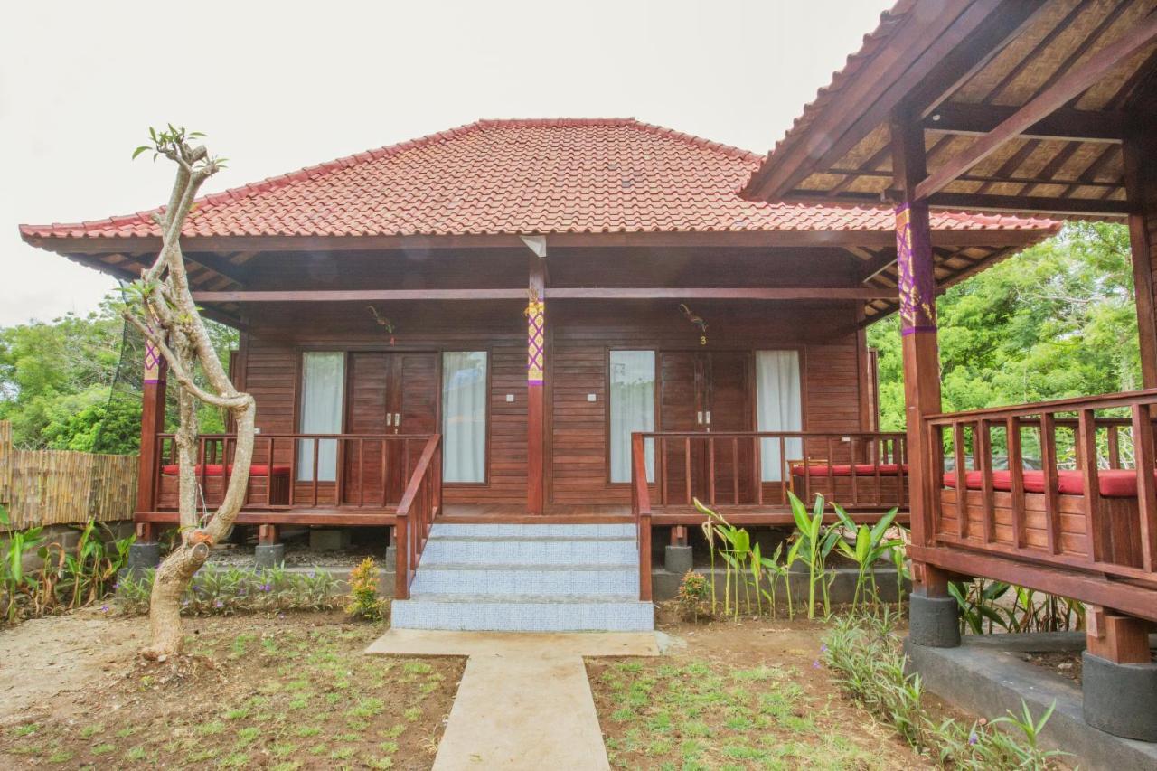 Uma Hostel Lembongan Bagian luar foto